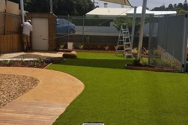 Lawn 4 